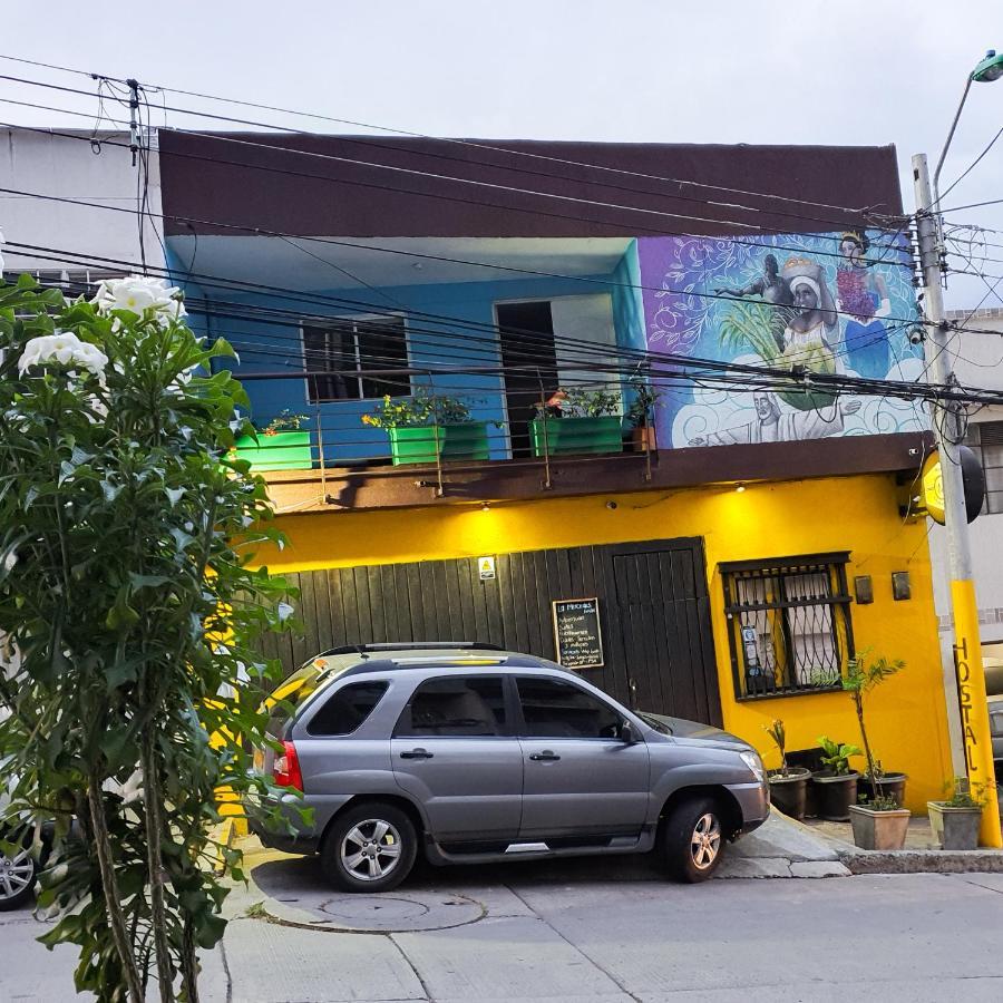 Hostal La Mercedes Street Cali Exteriör bild
