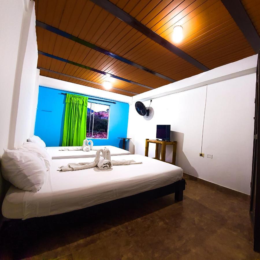 Hostal La Mercedes Street Cali Exteriör bild